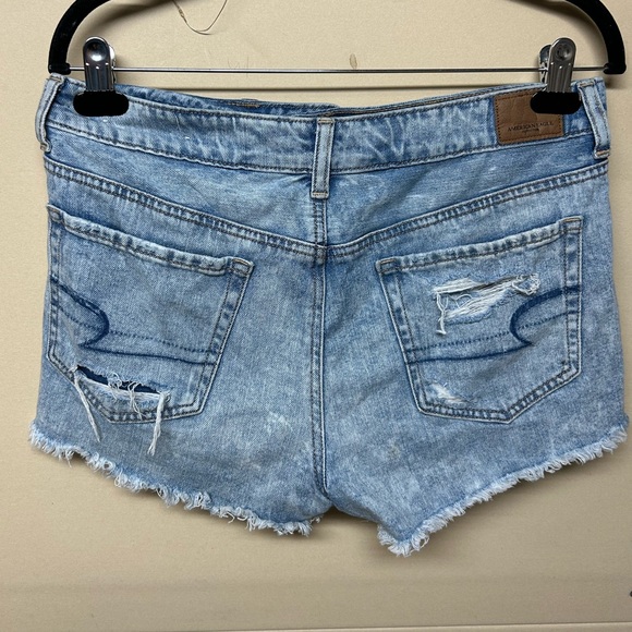 2/$20❤️- SHORTS | Women’s American Eagle Jean shorts size 6 - Picture 2 of 5